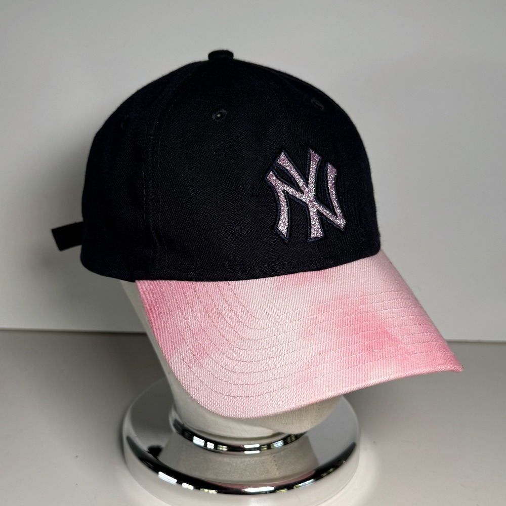 New Era New York Yankees Baseball Cap Black w Pink Ombre Brim Pink Glitter Logo